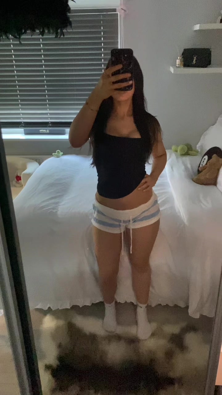 @🦦