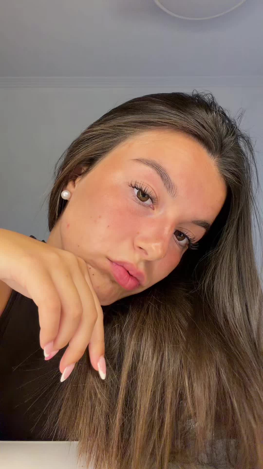 @𝚐𝚕𝚘𝚛𝚒𝚒𝚊