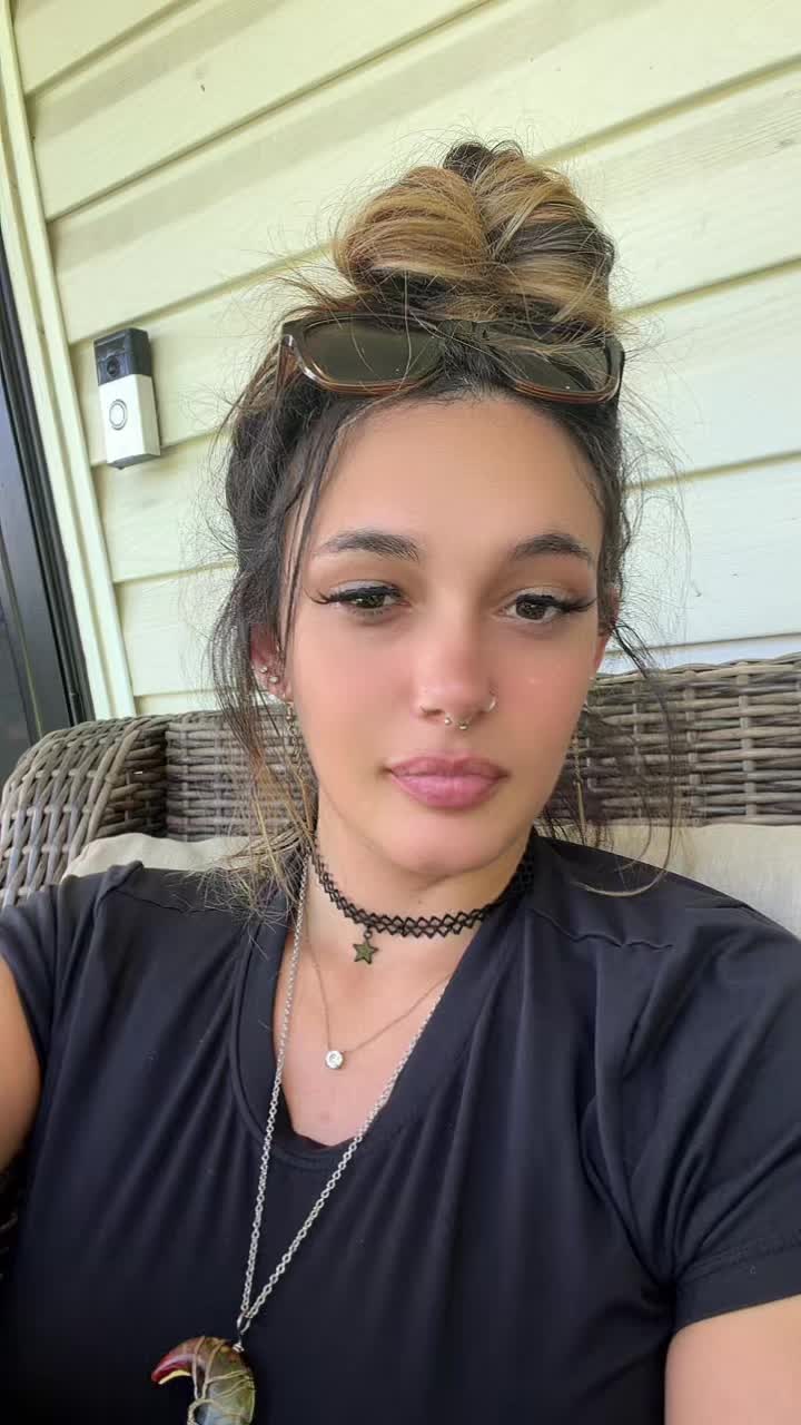 @Witchyshittt