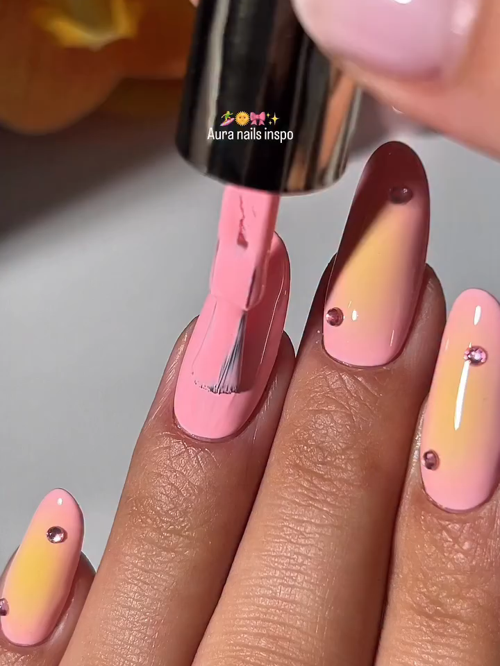@Nails Company