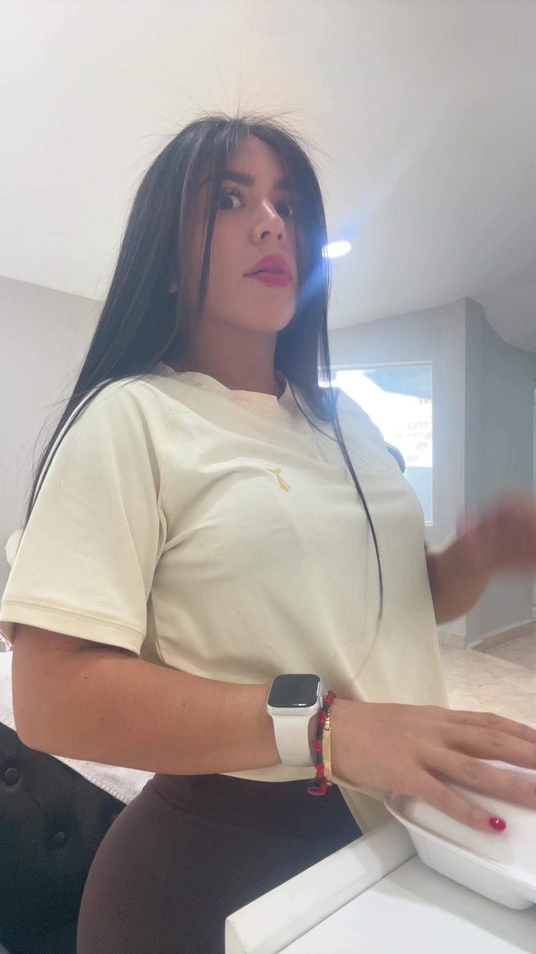 @User052300000