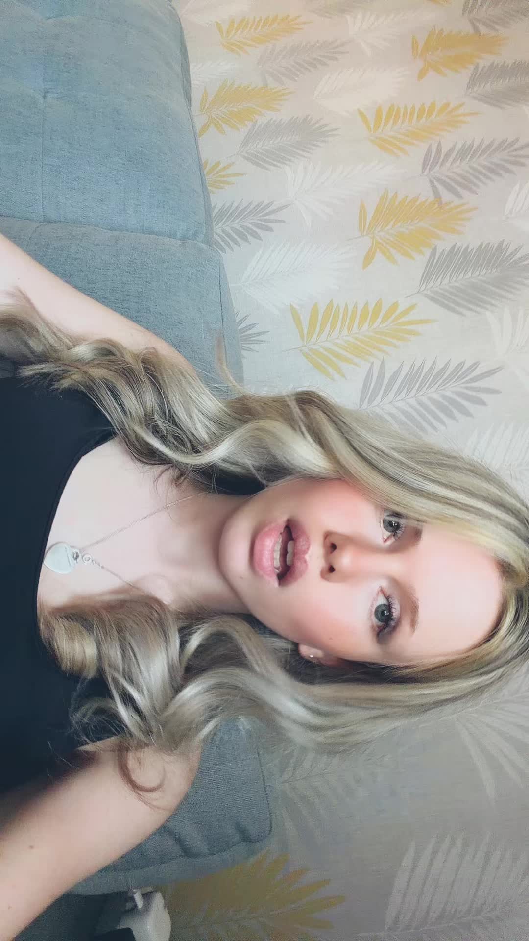 @Issy Alice Mullins 🍒🪩