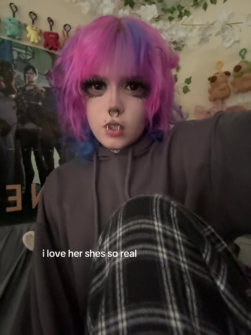 @✩