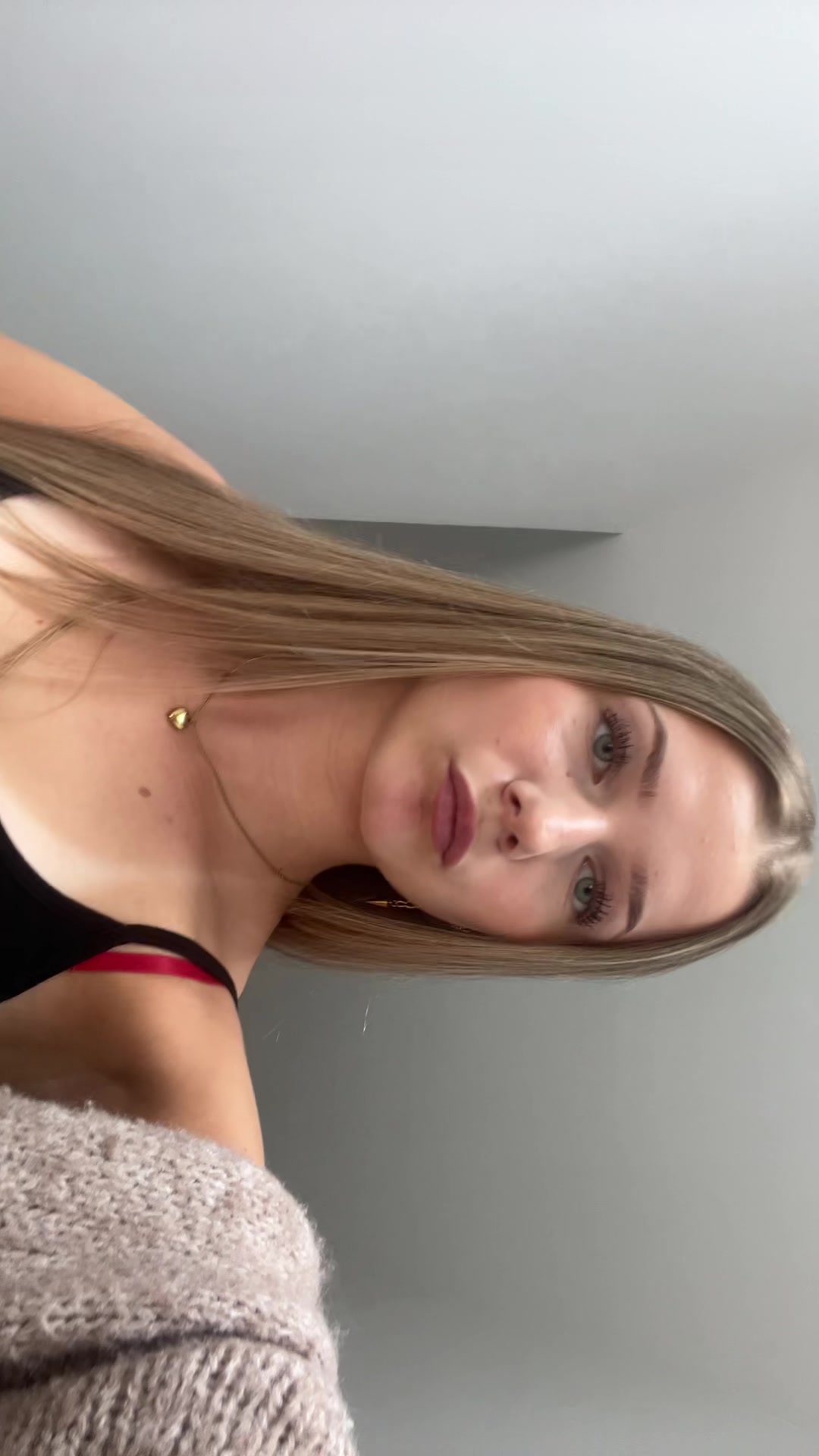 @Ellie🤍