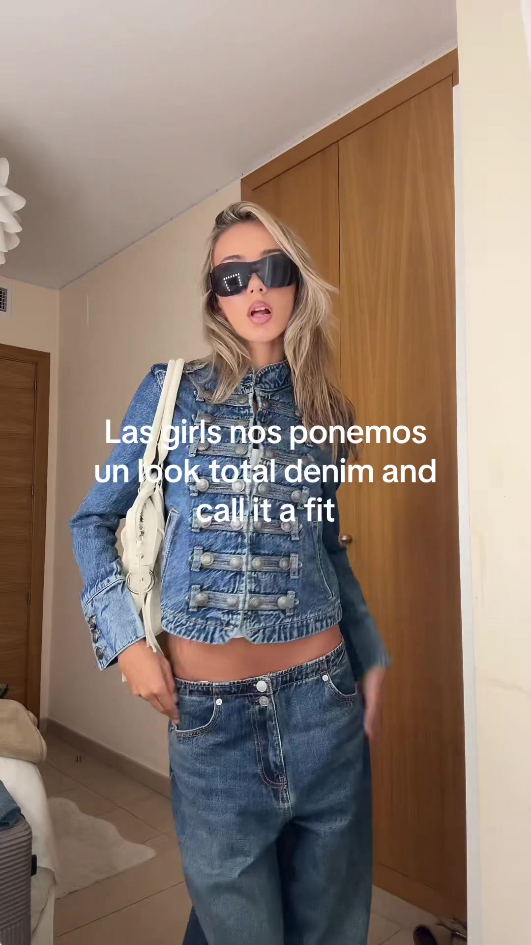 @AINA CARDELL