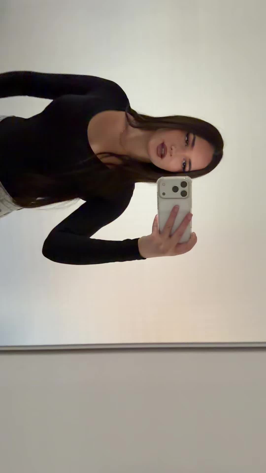 @𝐋𝐕