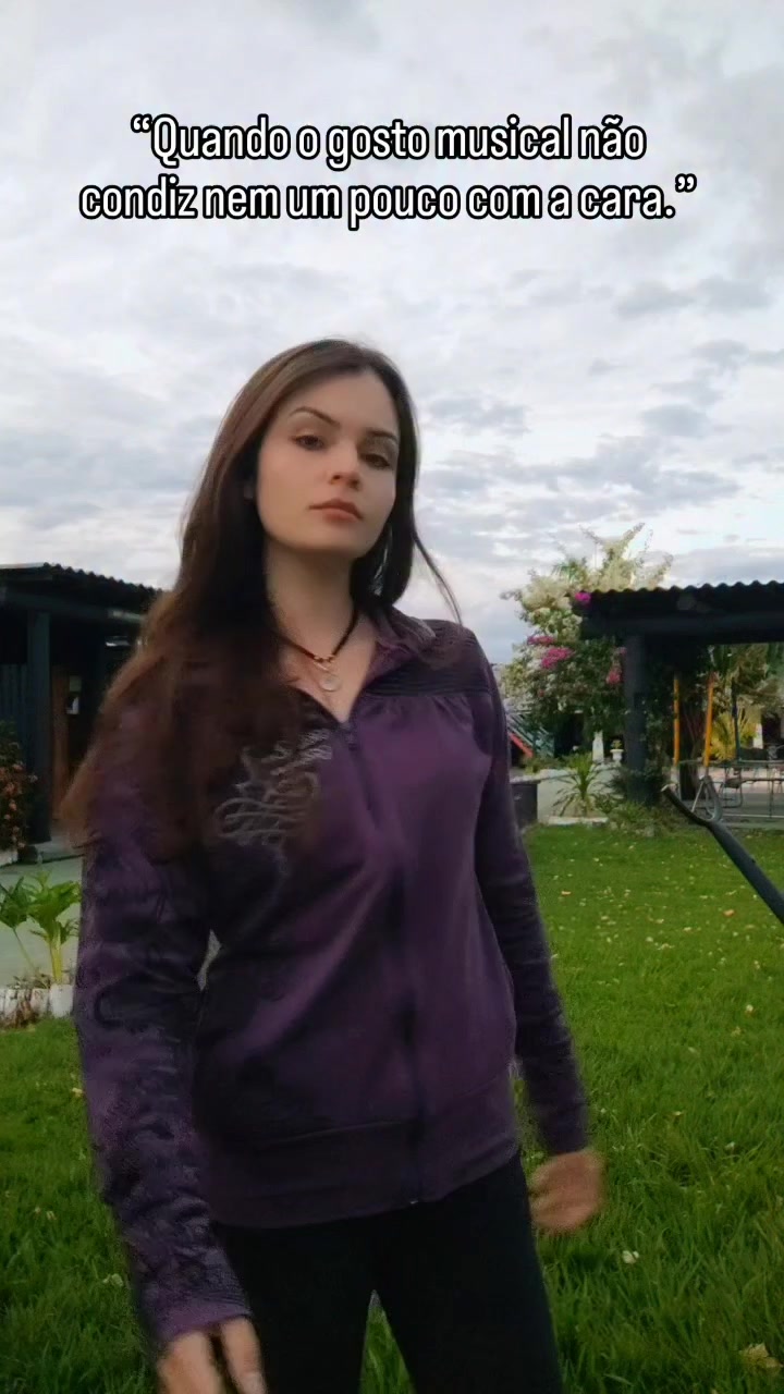 @𝑪𝒂𝒓𝒍𝒂𝑹𝒐𝒄𝒌𝑩𝒂𝒄𝒌