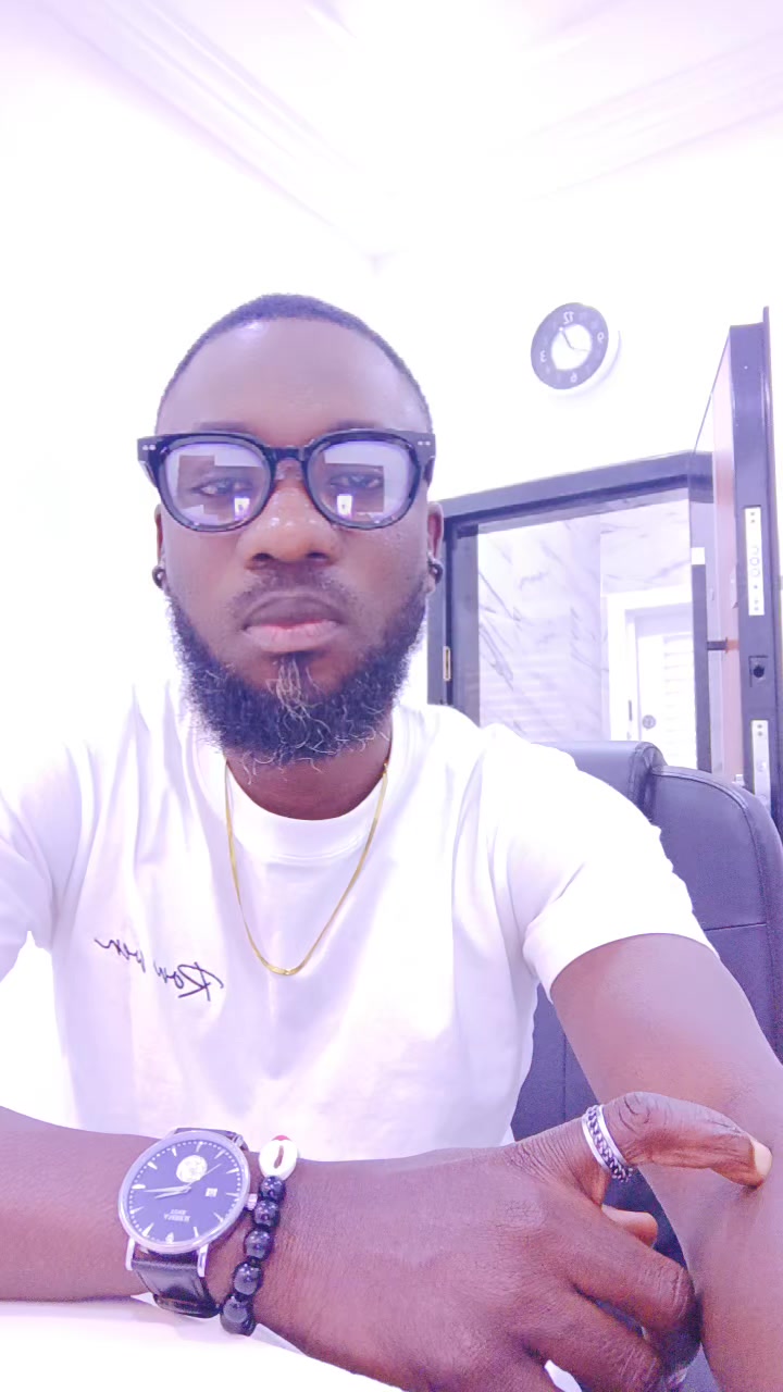 @Daakyehene4u👑