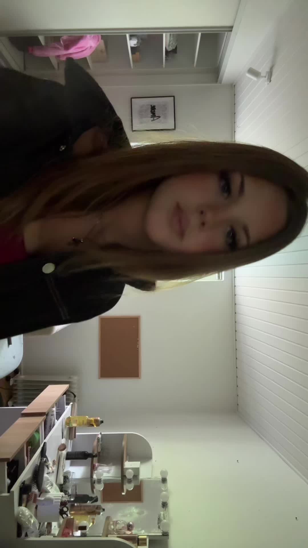 @๐ฌ๐๐๐
