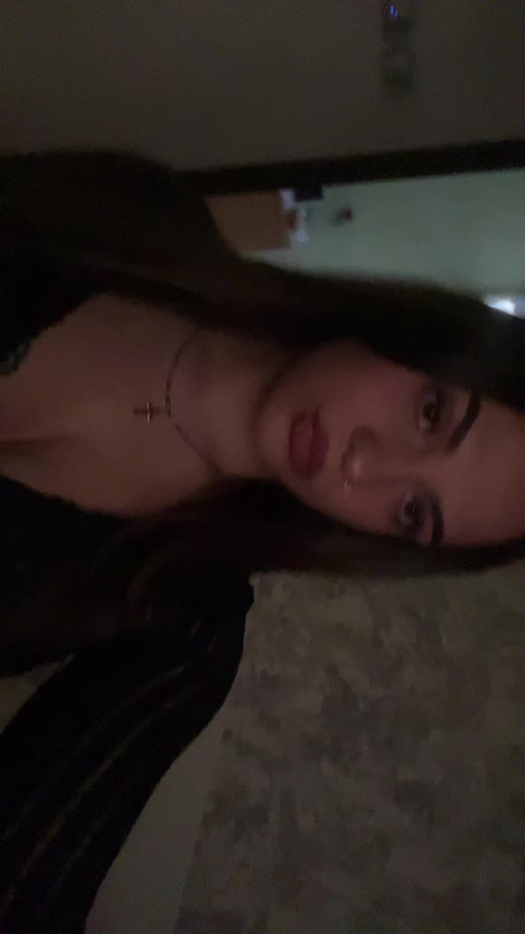 @Donika Purrini