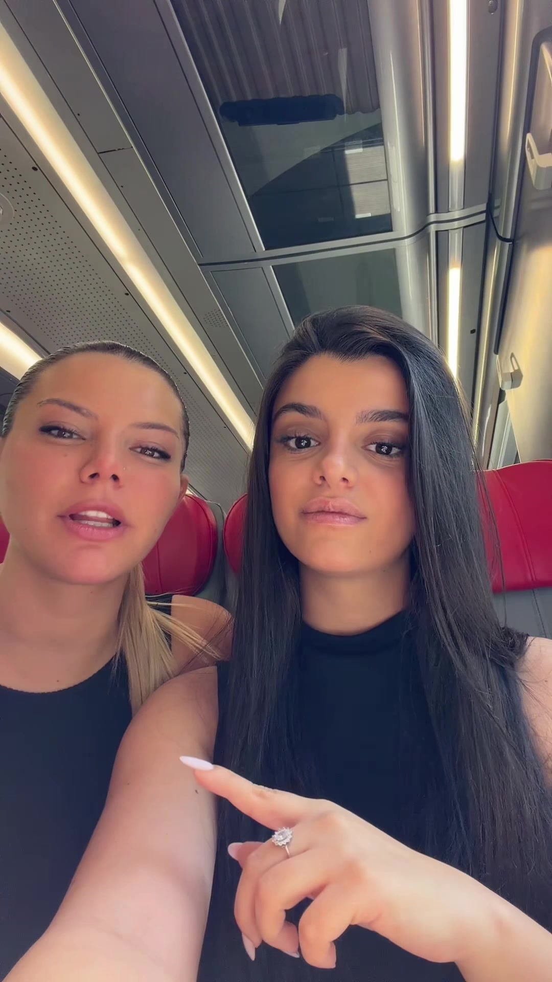 @𝒦𝓁𝑒𝒶 𝒳𝒽𝒶𝒻𝒶