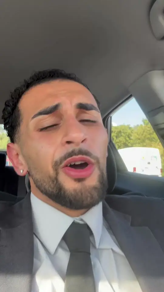 Nikos (@nikosandreass) - Urlebird