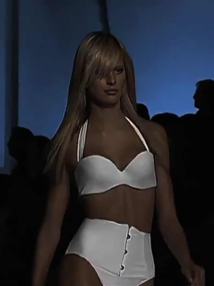 @iconic fashion moments🎀