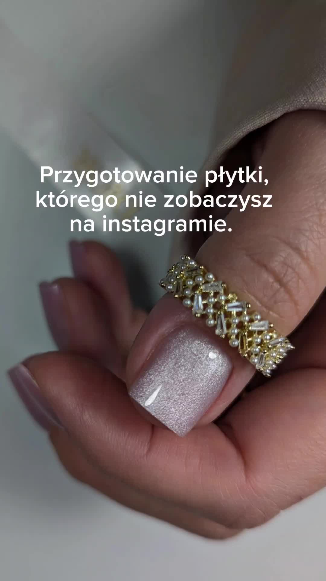 @Paznokcie Anita Cyruk