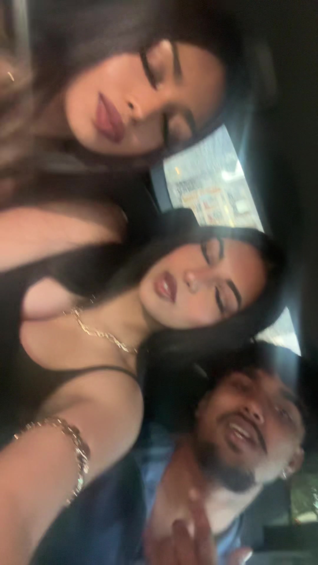 @meganswisho 💫