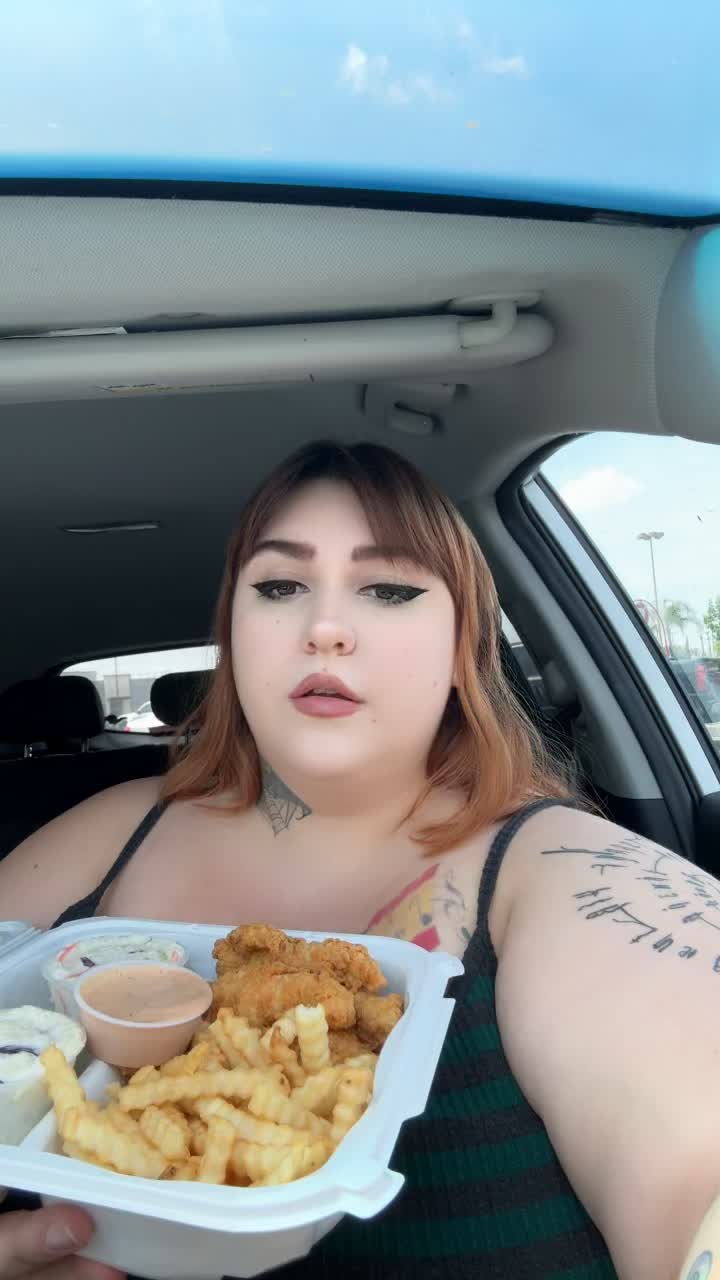 @KayBearTravels