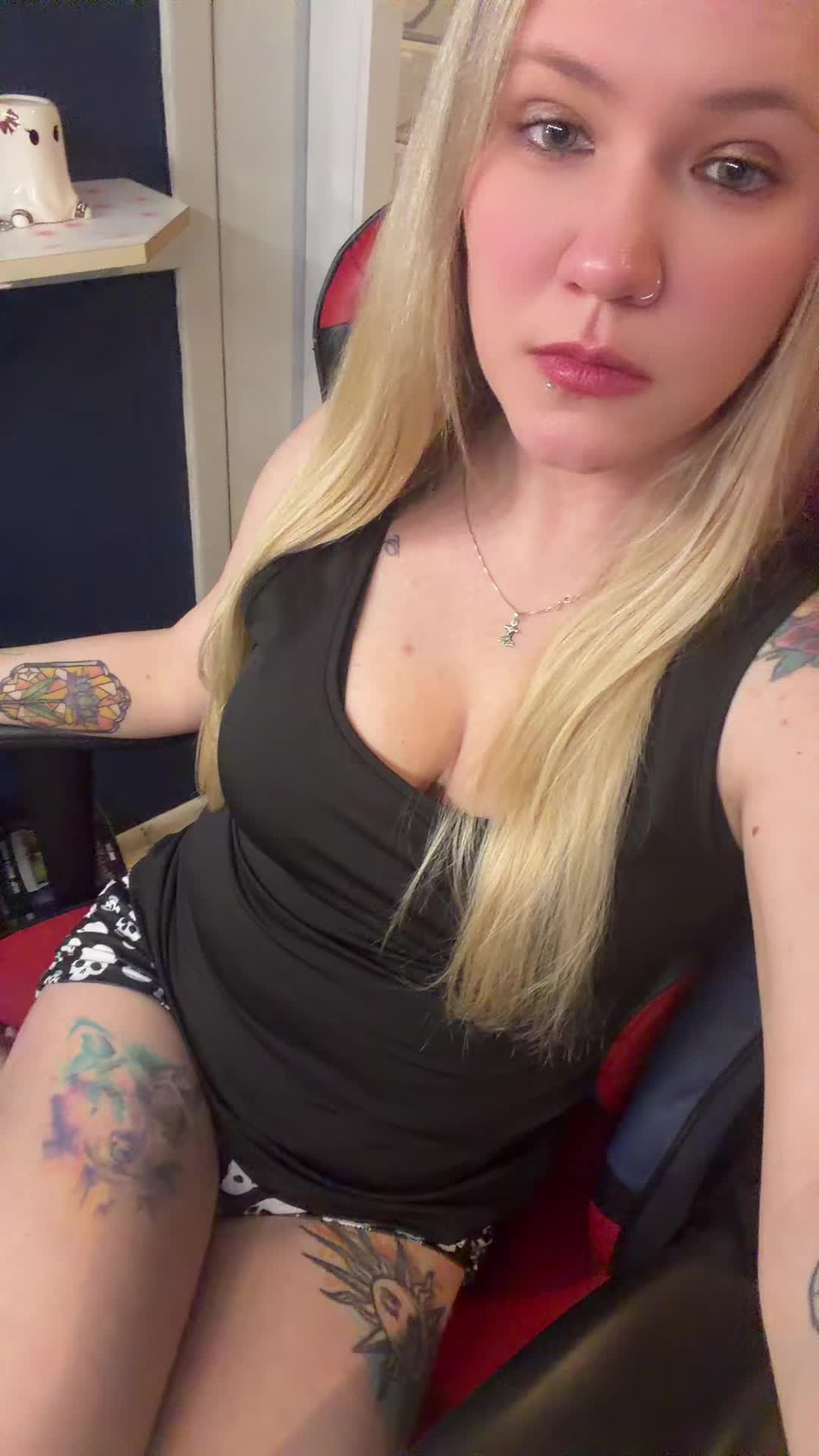 @𝓛𝓲𝓵 𝓑𝓲𝓽🌻