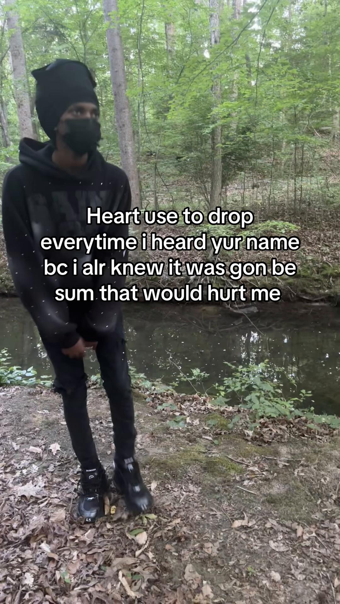 @⃟