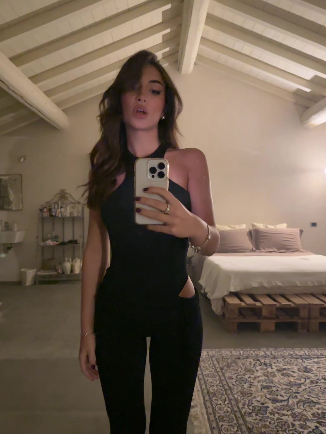 @vittoriapinferetti