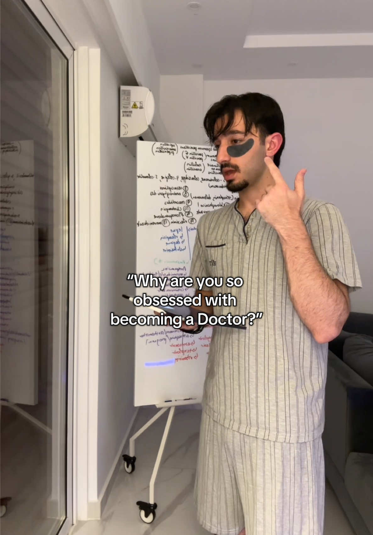 @itsdermos