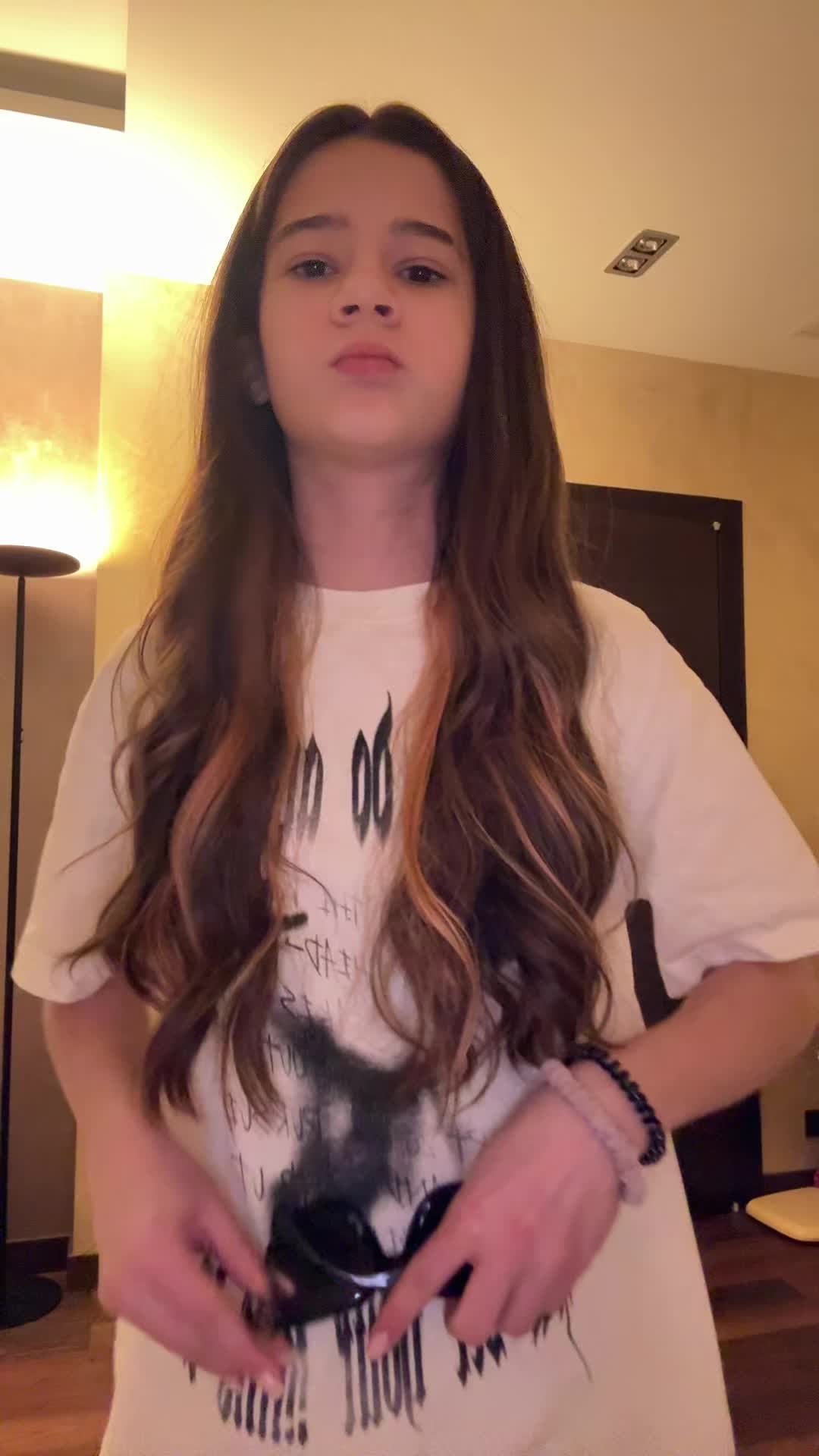 @Yaniixx_00