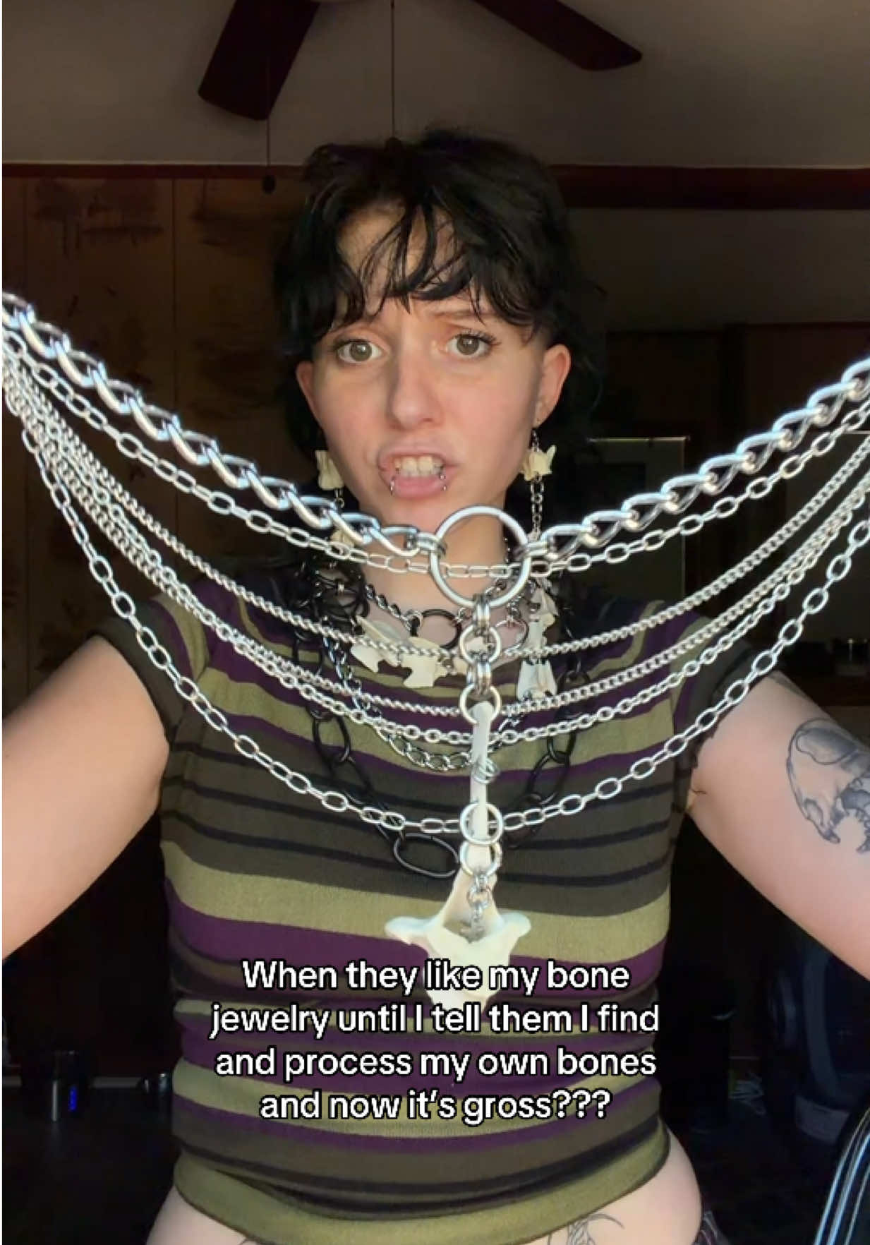 @Closet&ensp;Of&ensp;Skeletons
