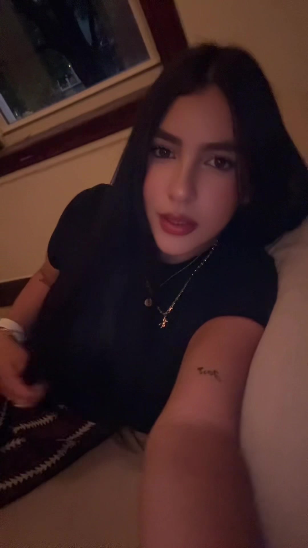 @🫧👧🏻