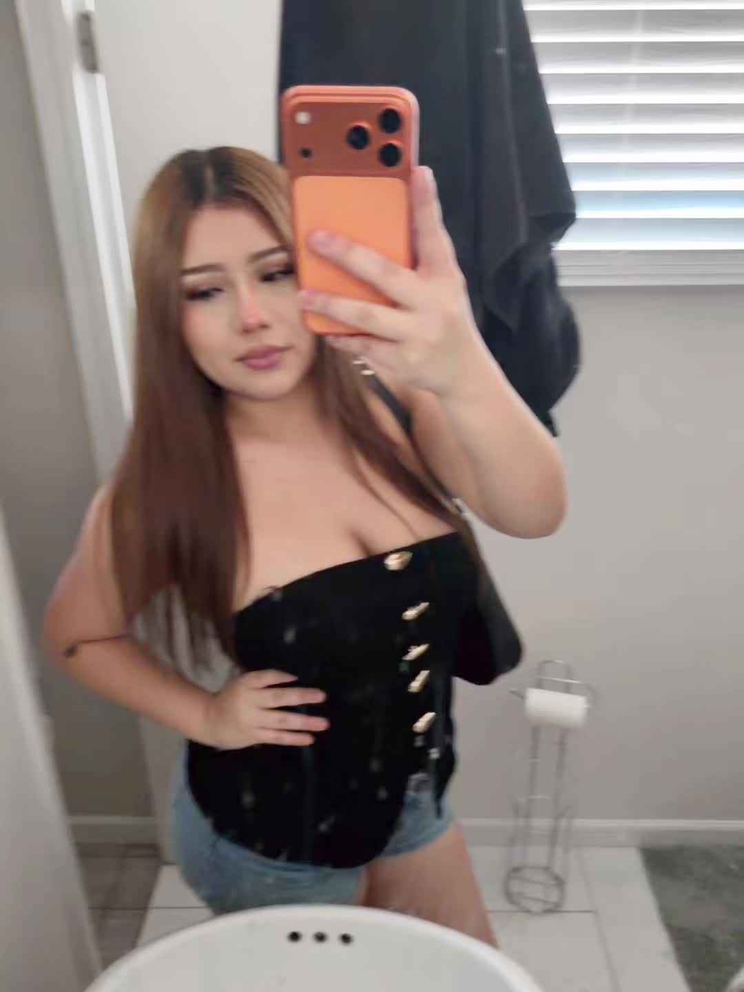 @anasofhiii