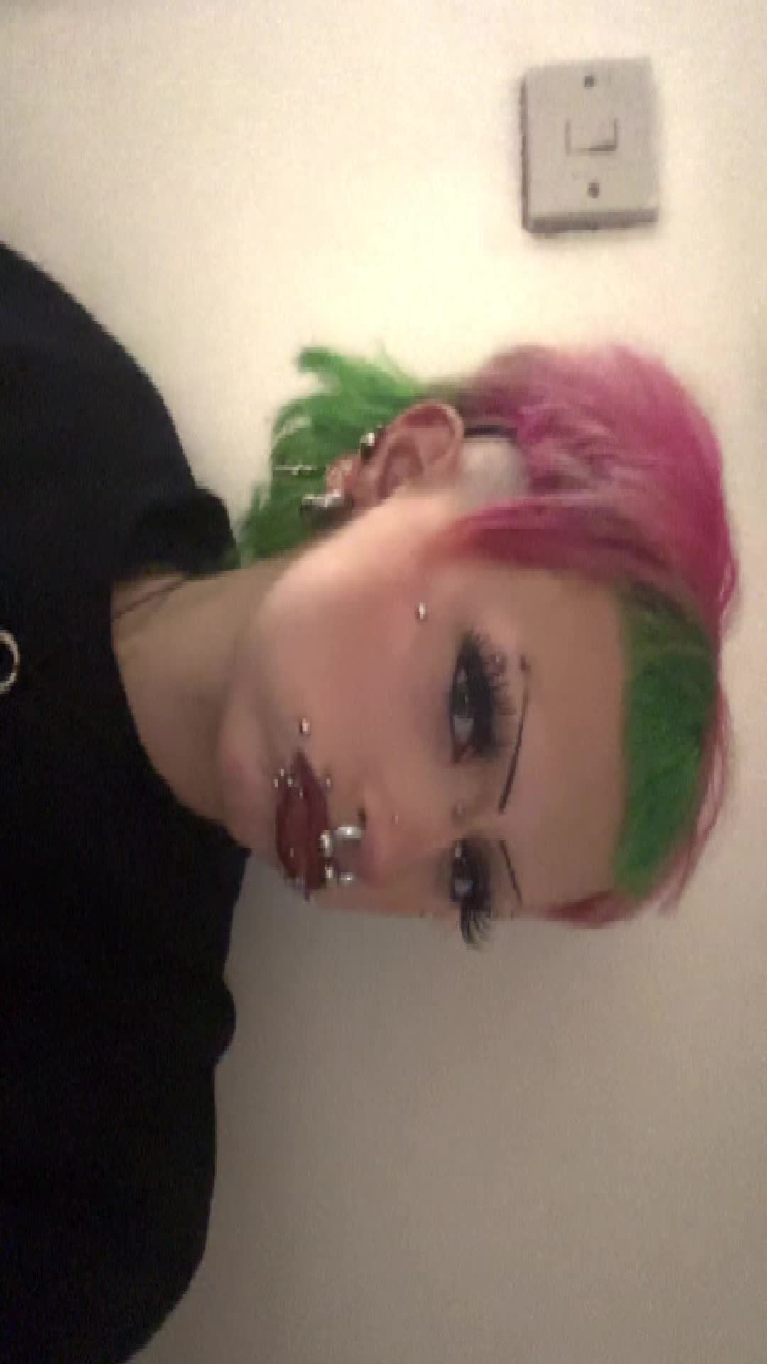 @☢︎