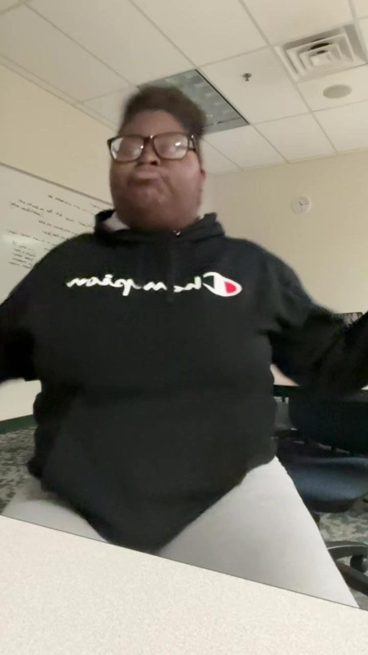 @Kiara_badie