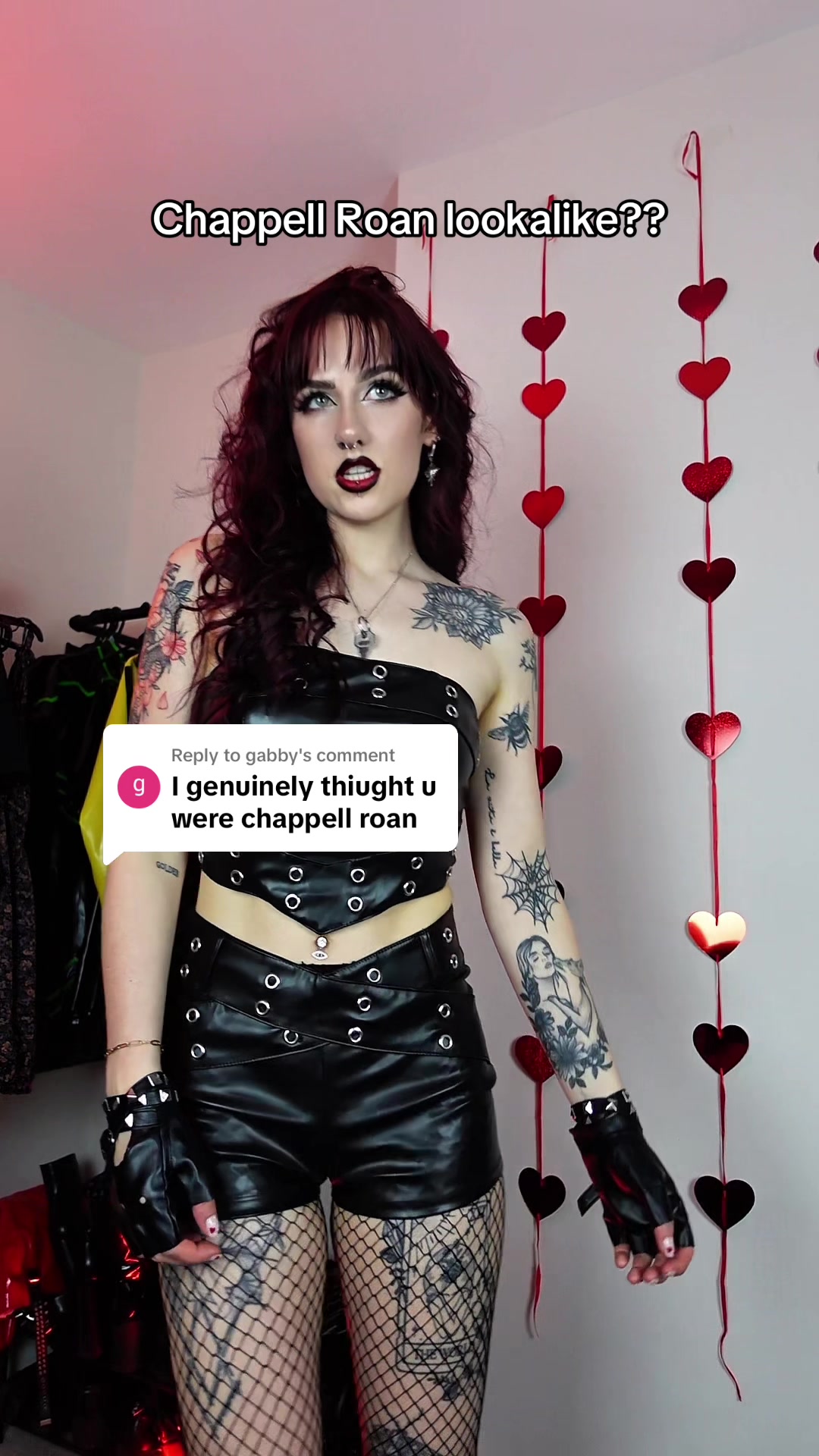 @Ivy Fox 🦇