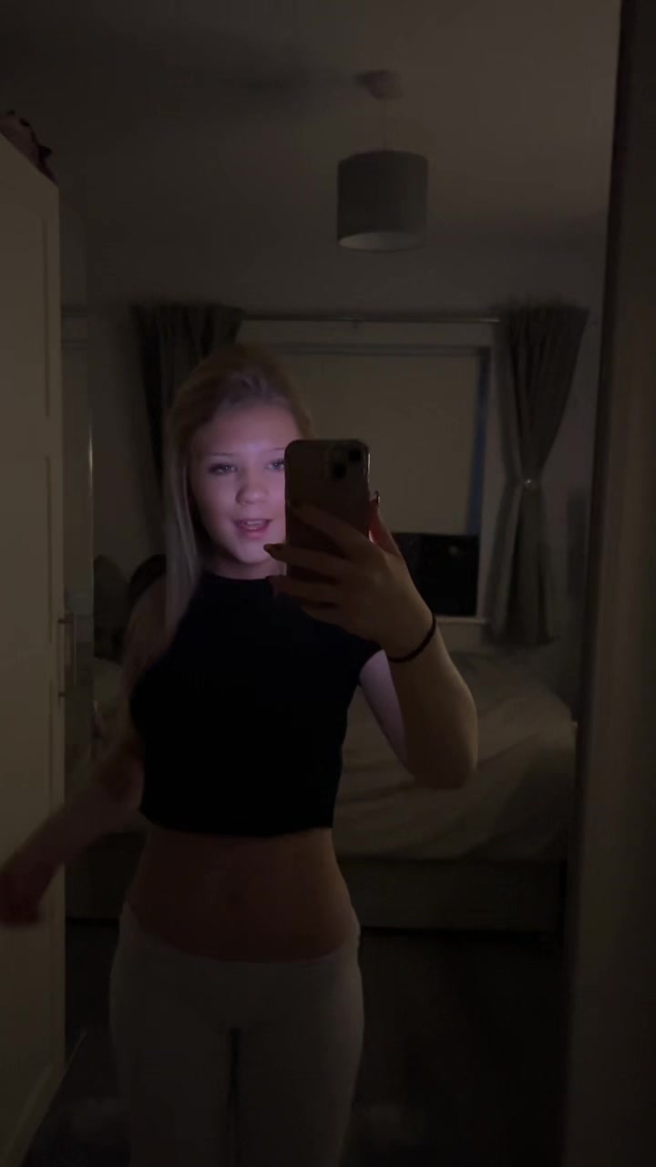 @bella😝