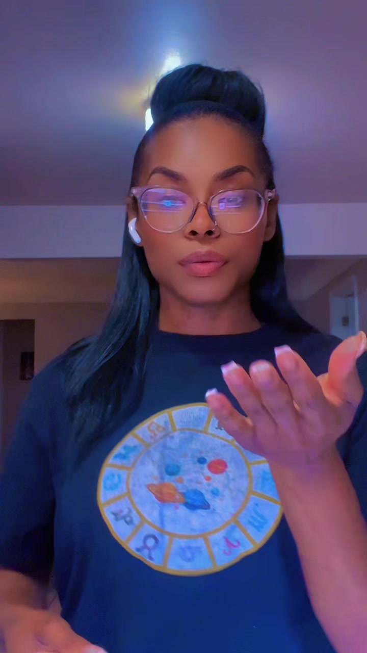 @Sherena_Capri