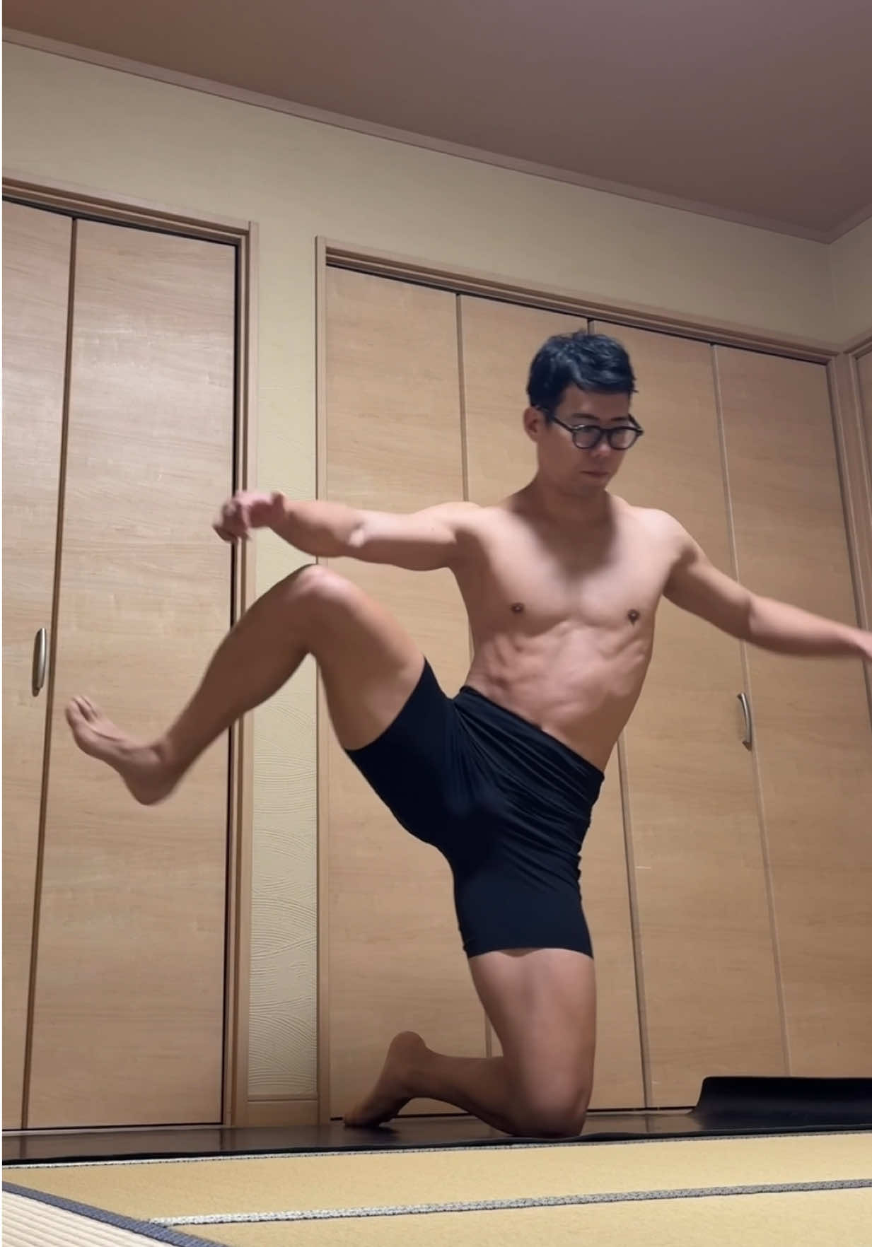 @メガネが落ちないトレーナー