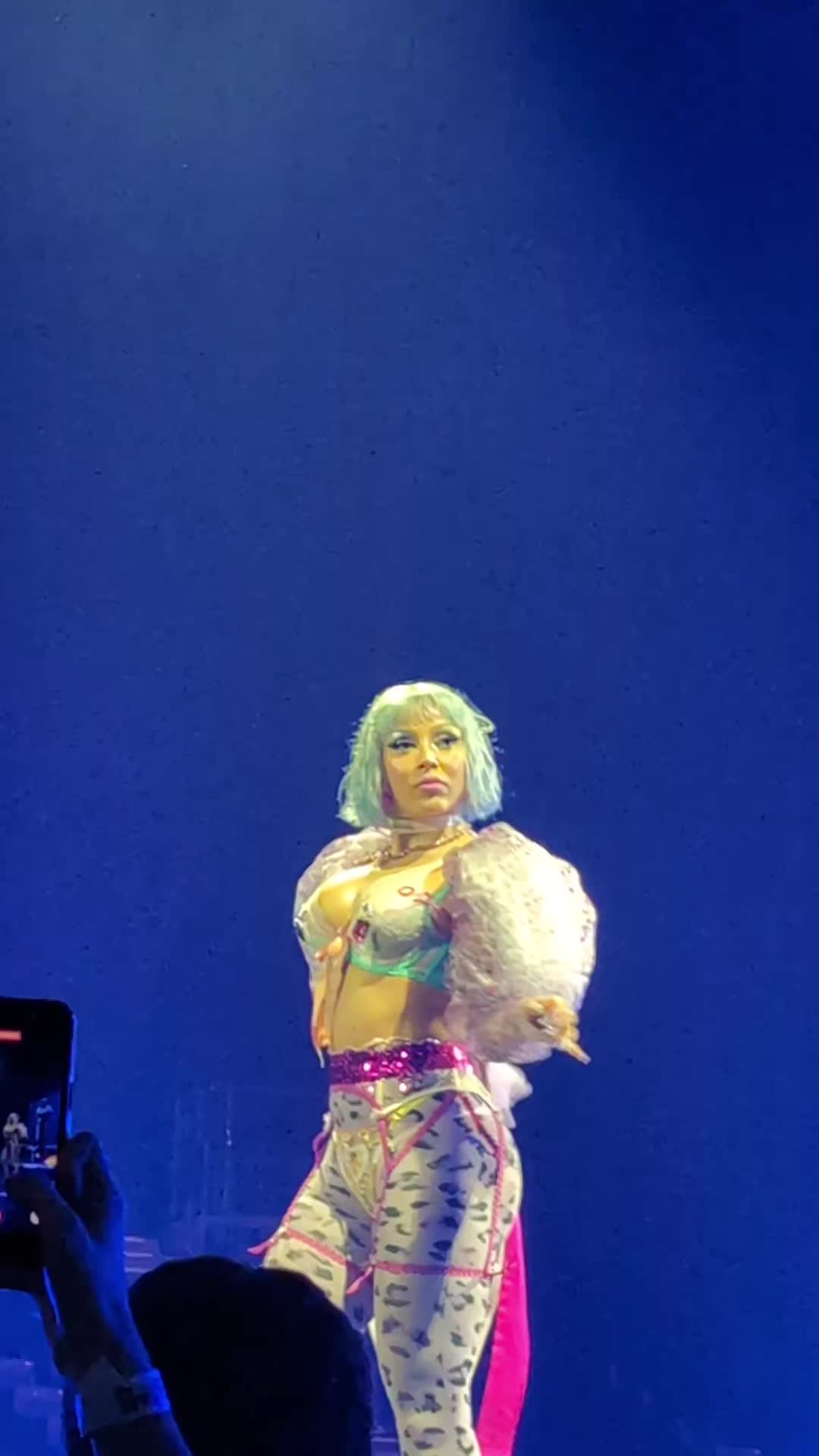 @angel 😇