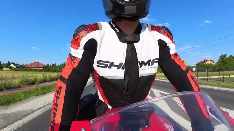 @Radek 🏍️
