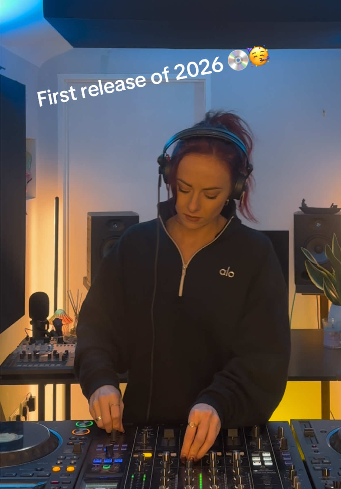 @AmyElleDJ