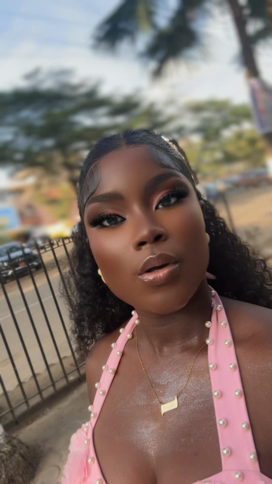 @Briana🦋