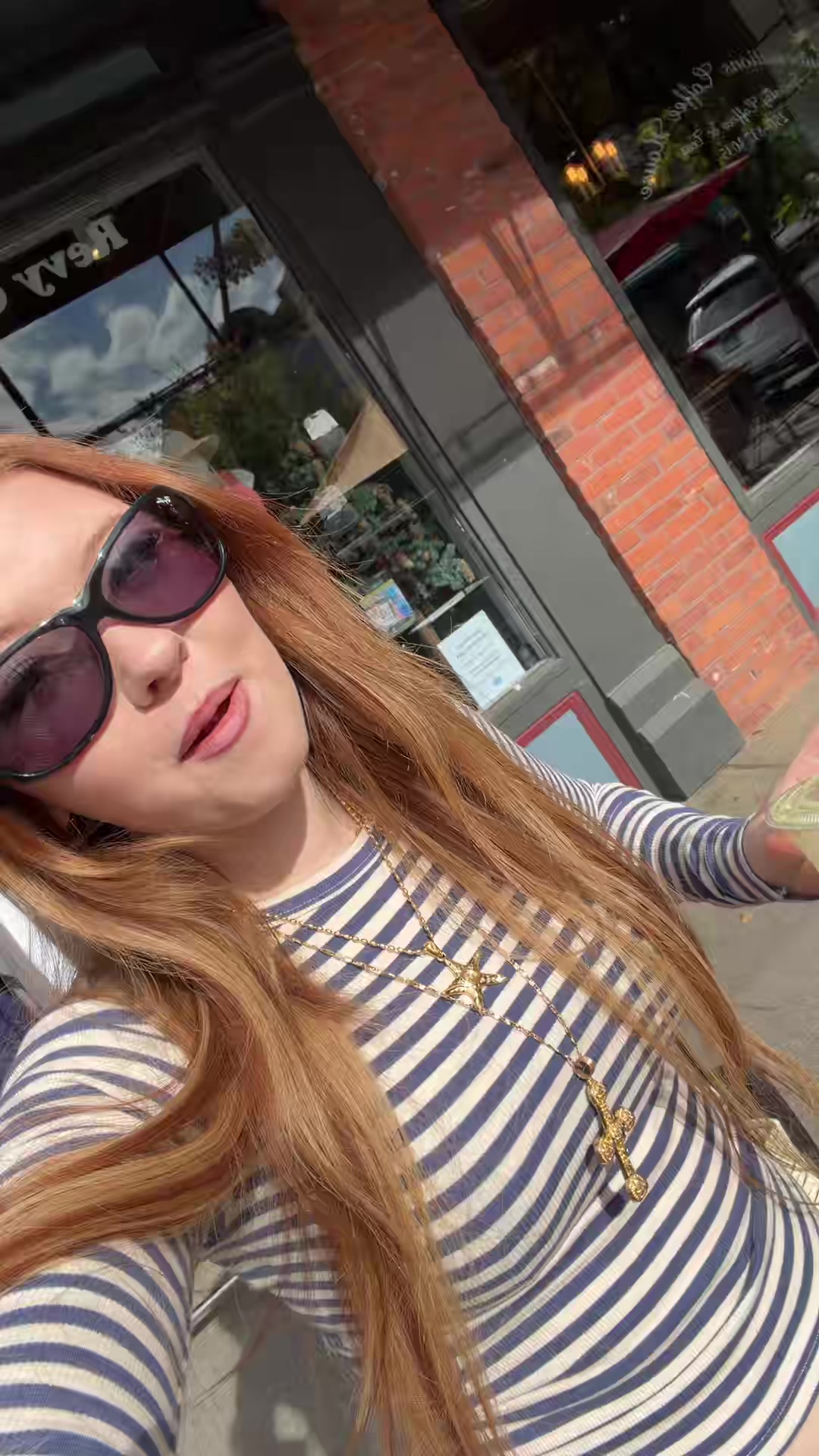 @Adriana 🪽