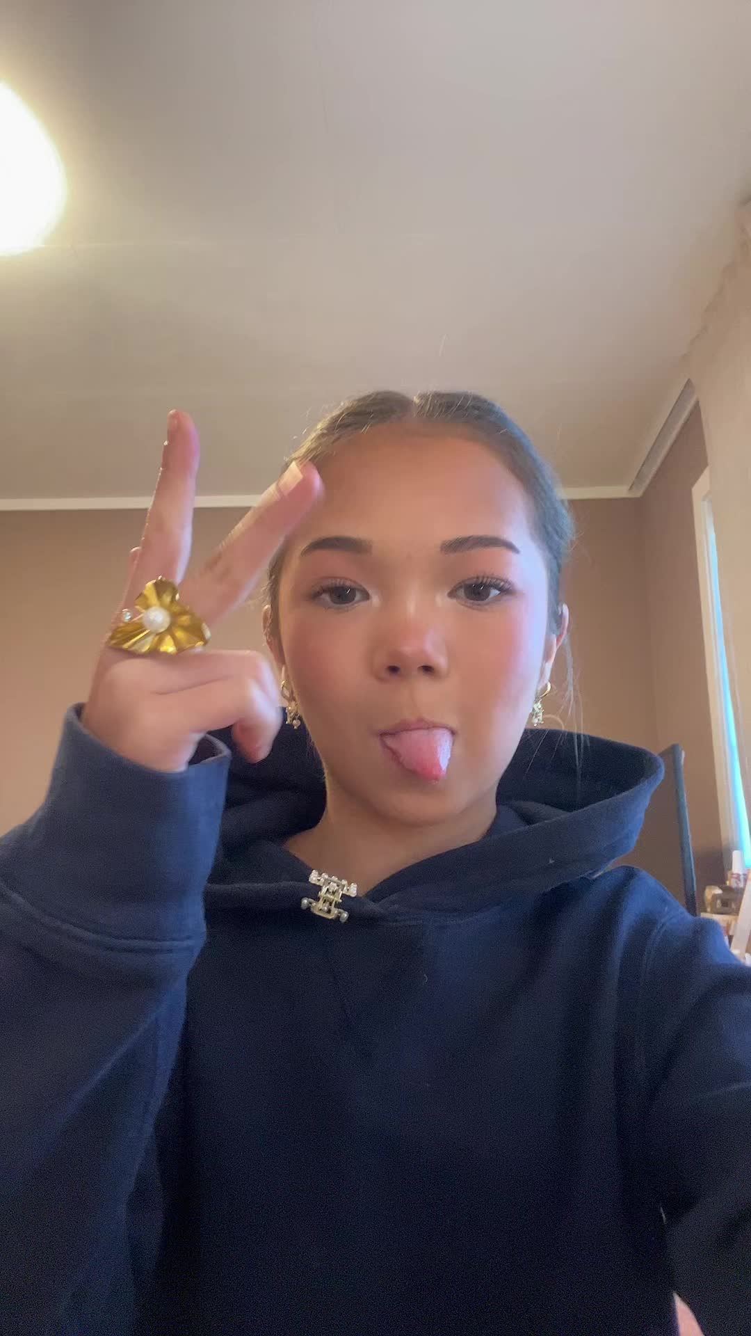 @Naomi🥂🫰🏼