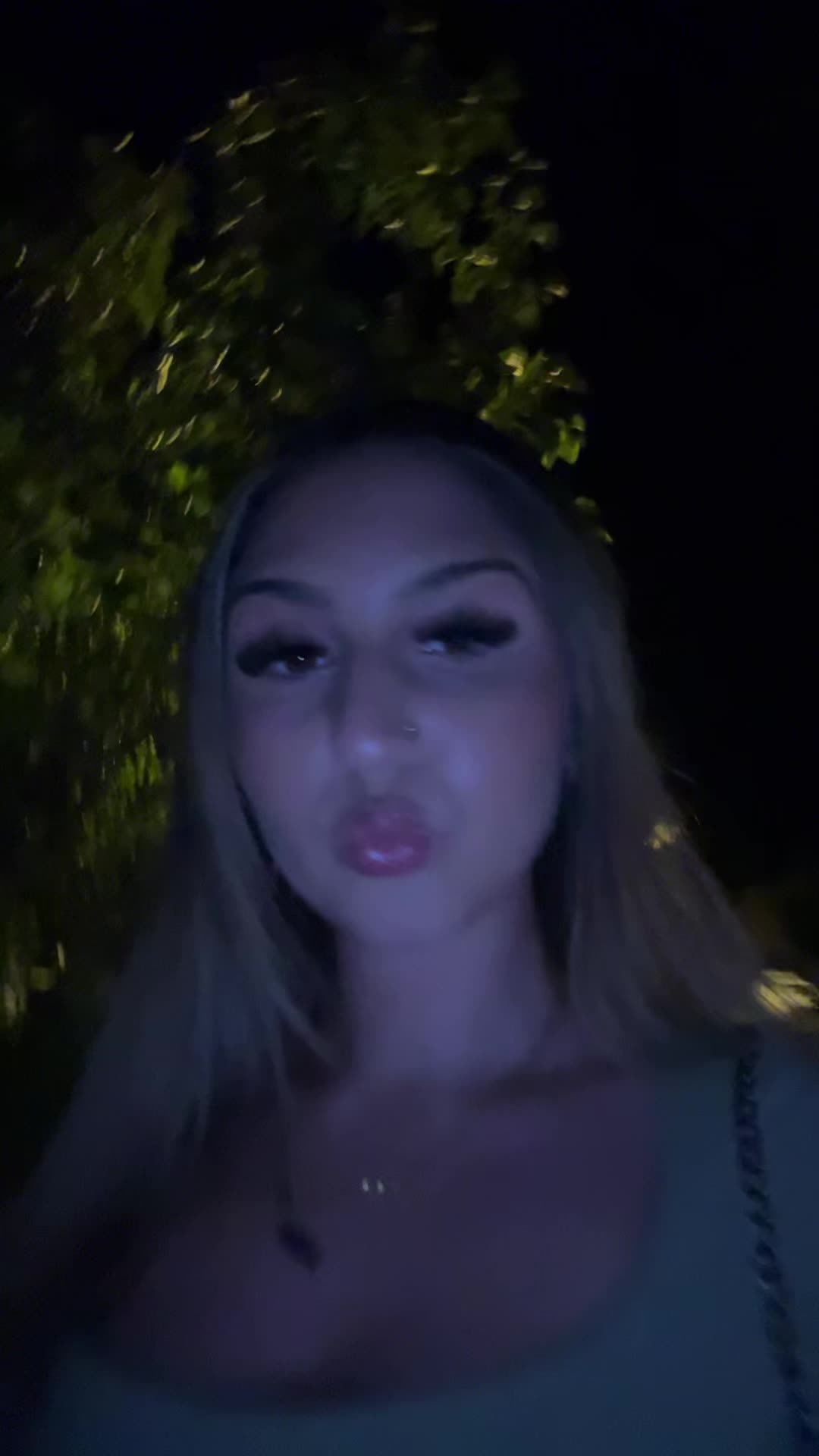 @𝒩