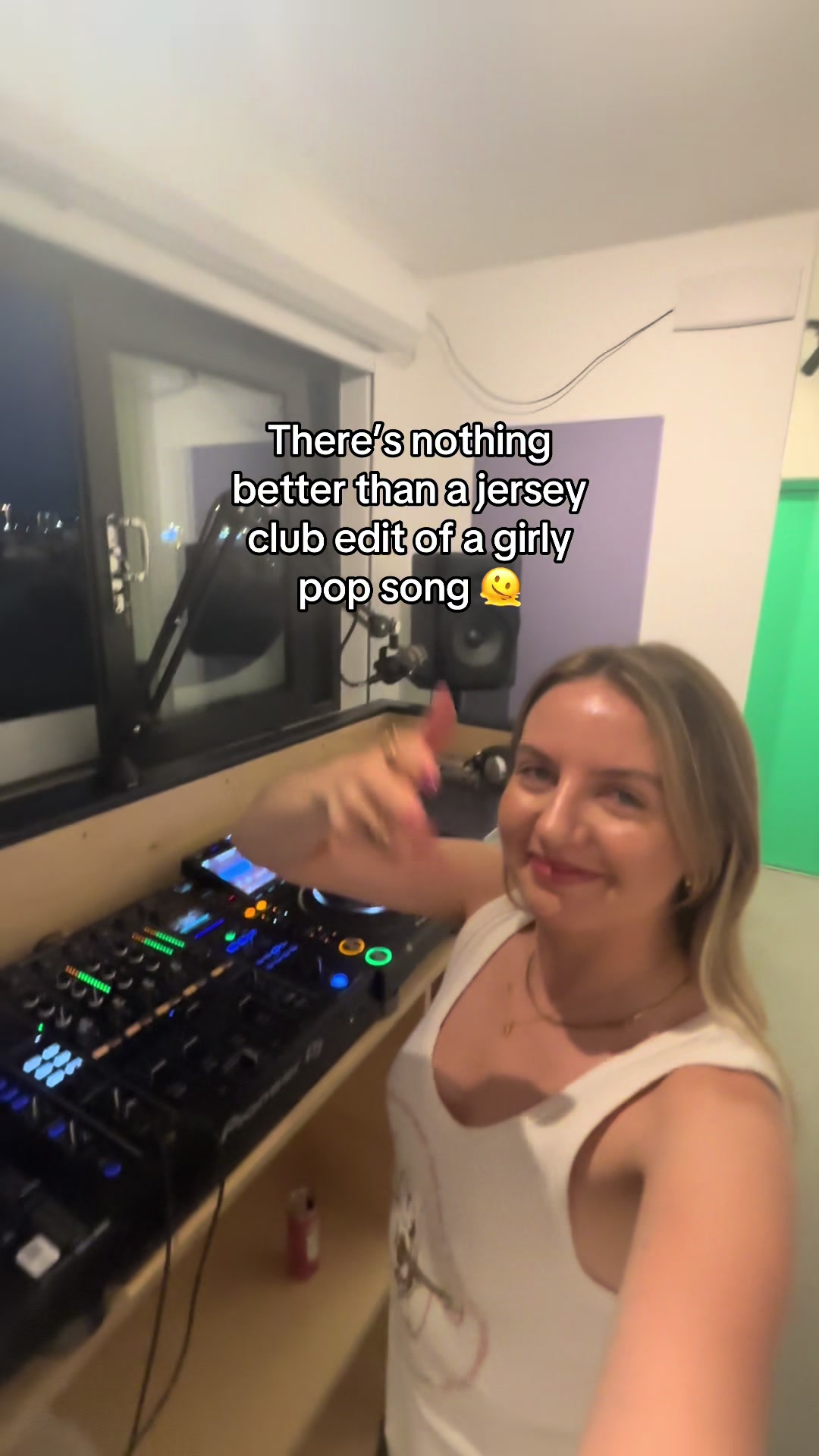 @Gabriella DJ uk