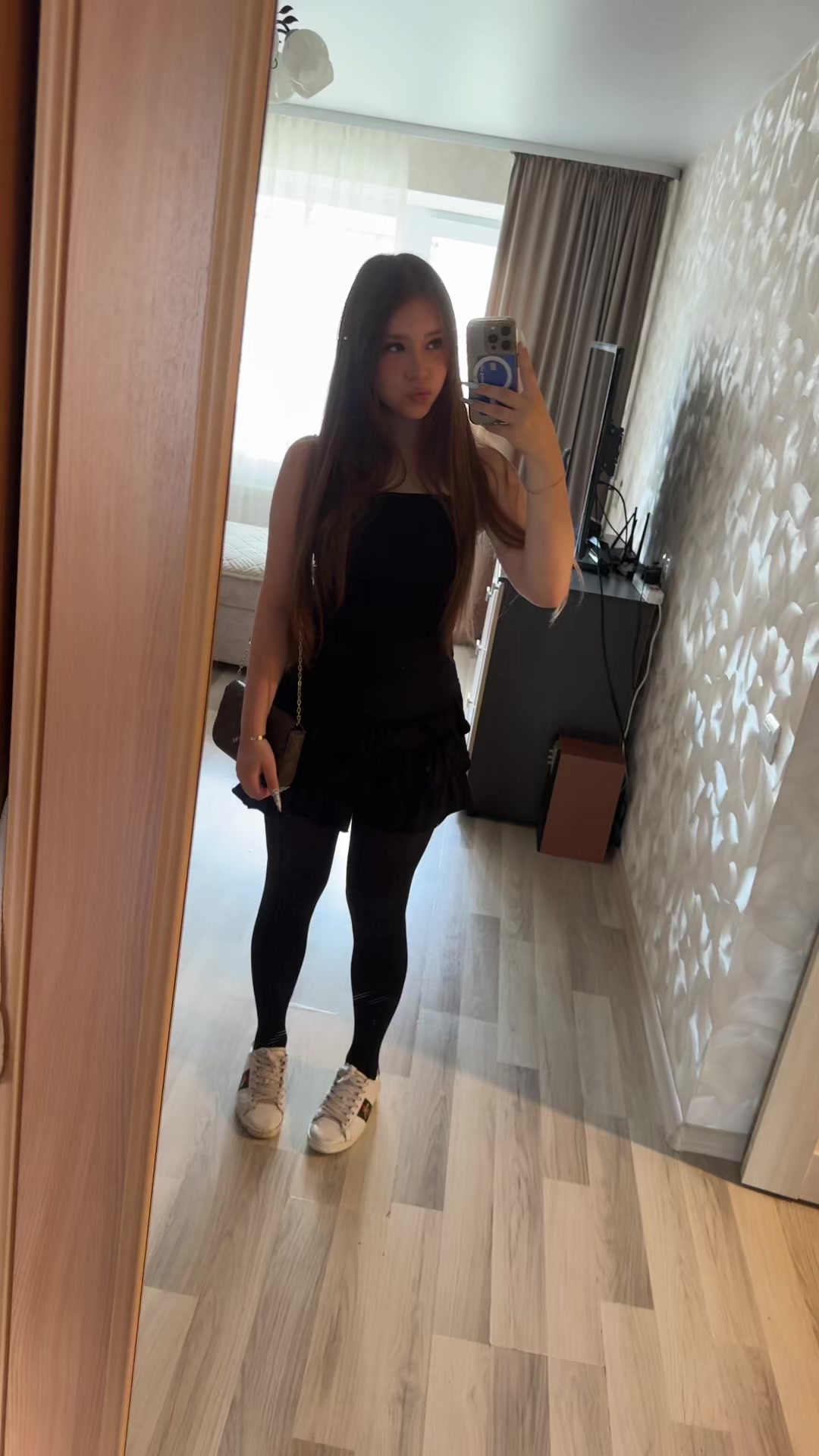 @Лемурова
