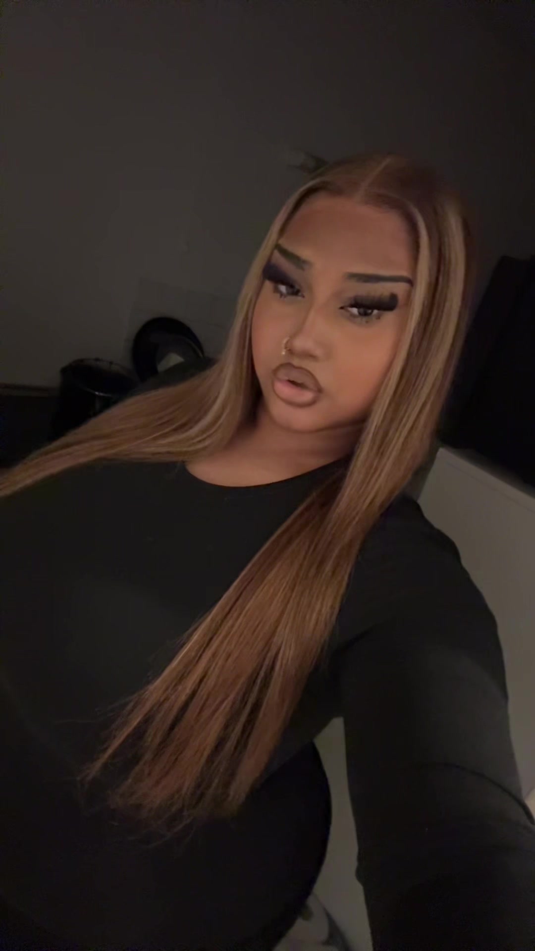 @lallyaaaaaa