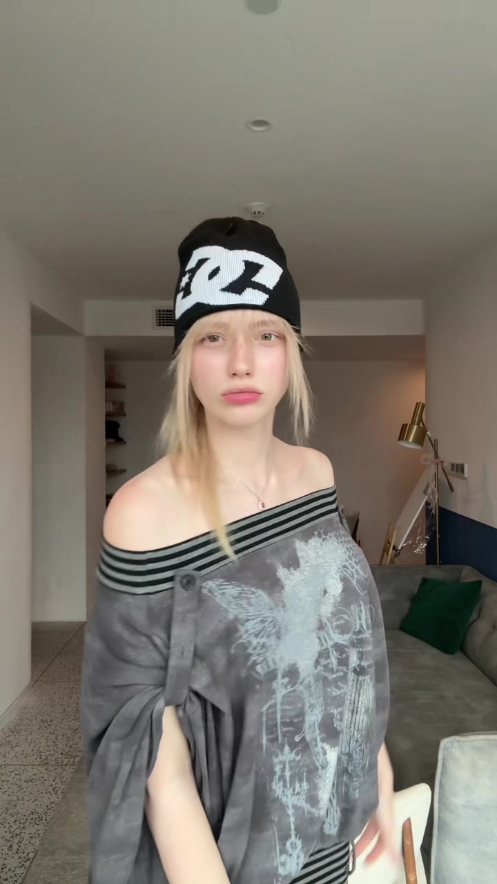 @MarisaLeona_