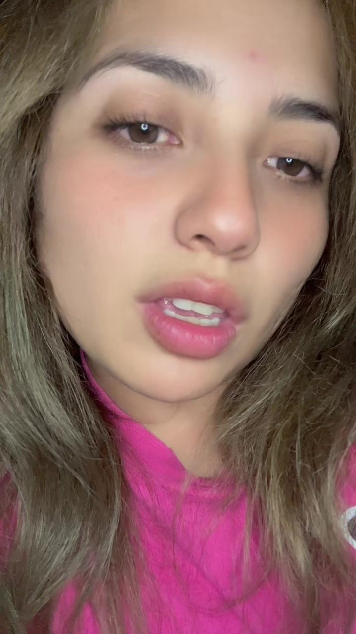 @carolinesabash