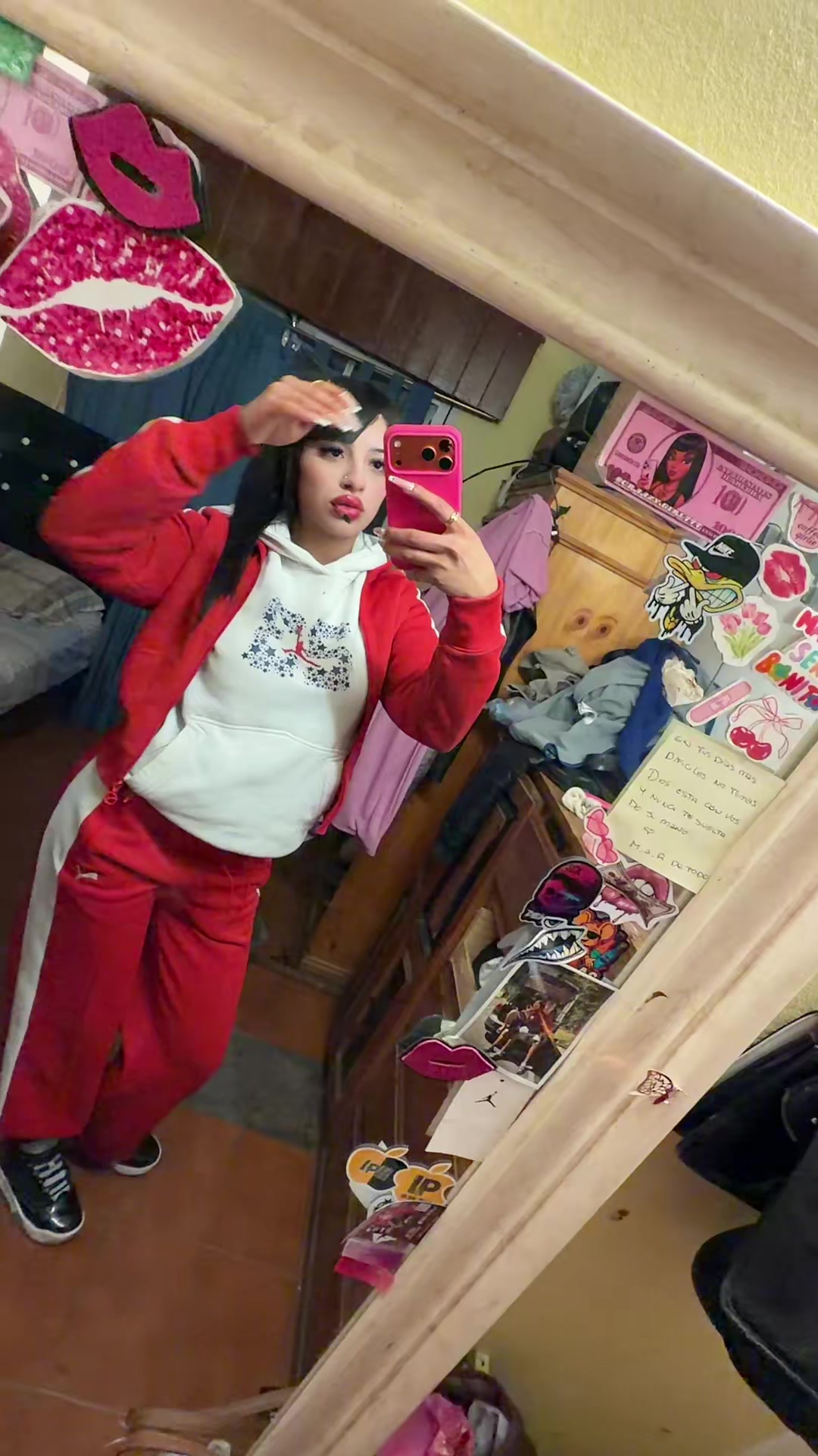 @Anaahii1