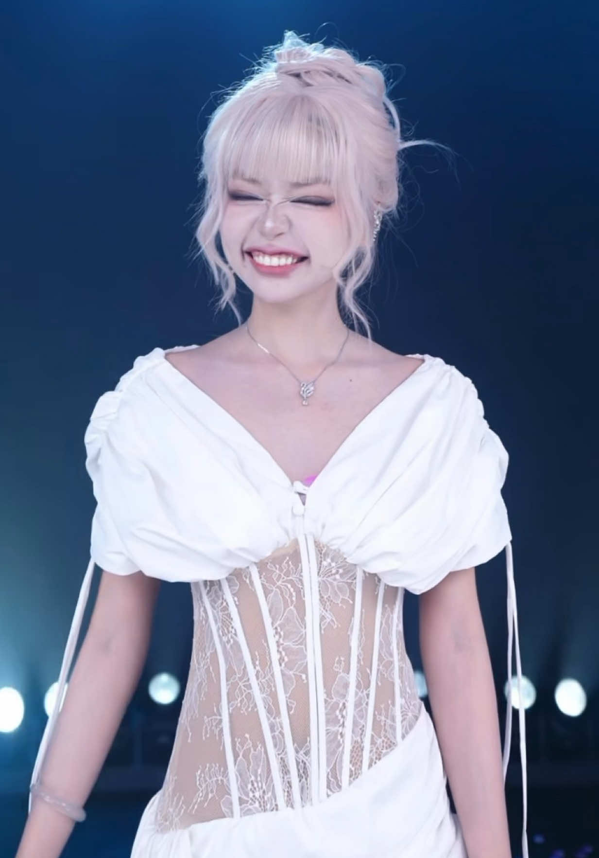 @Náck Cười 🐝