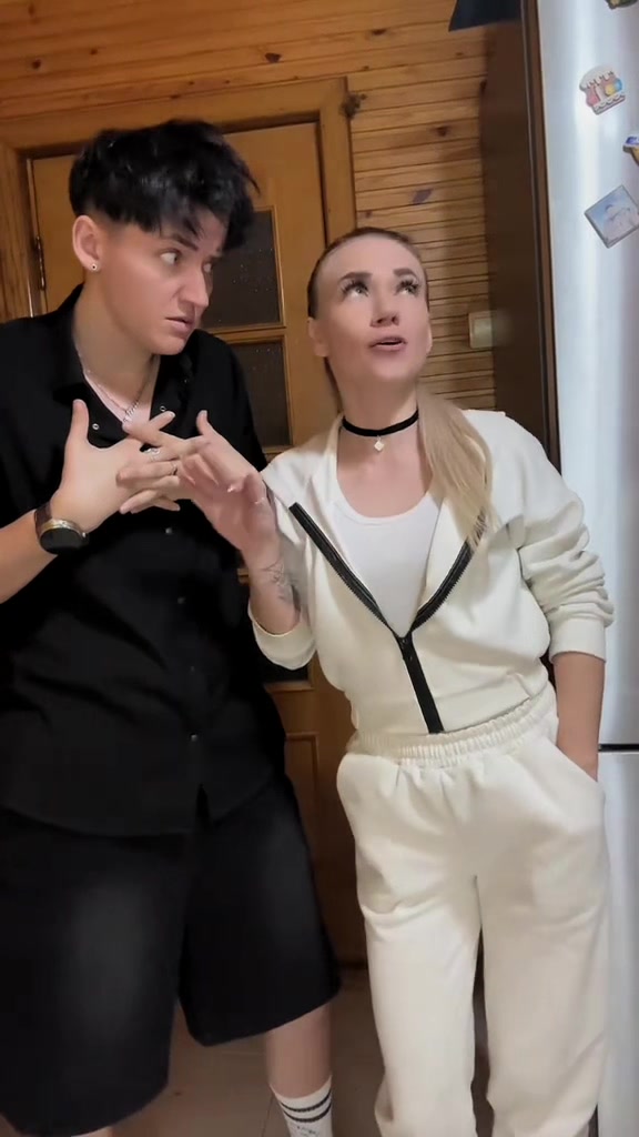 @🤗 На💯ящие подруги 🤩✌️