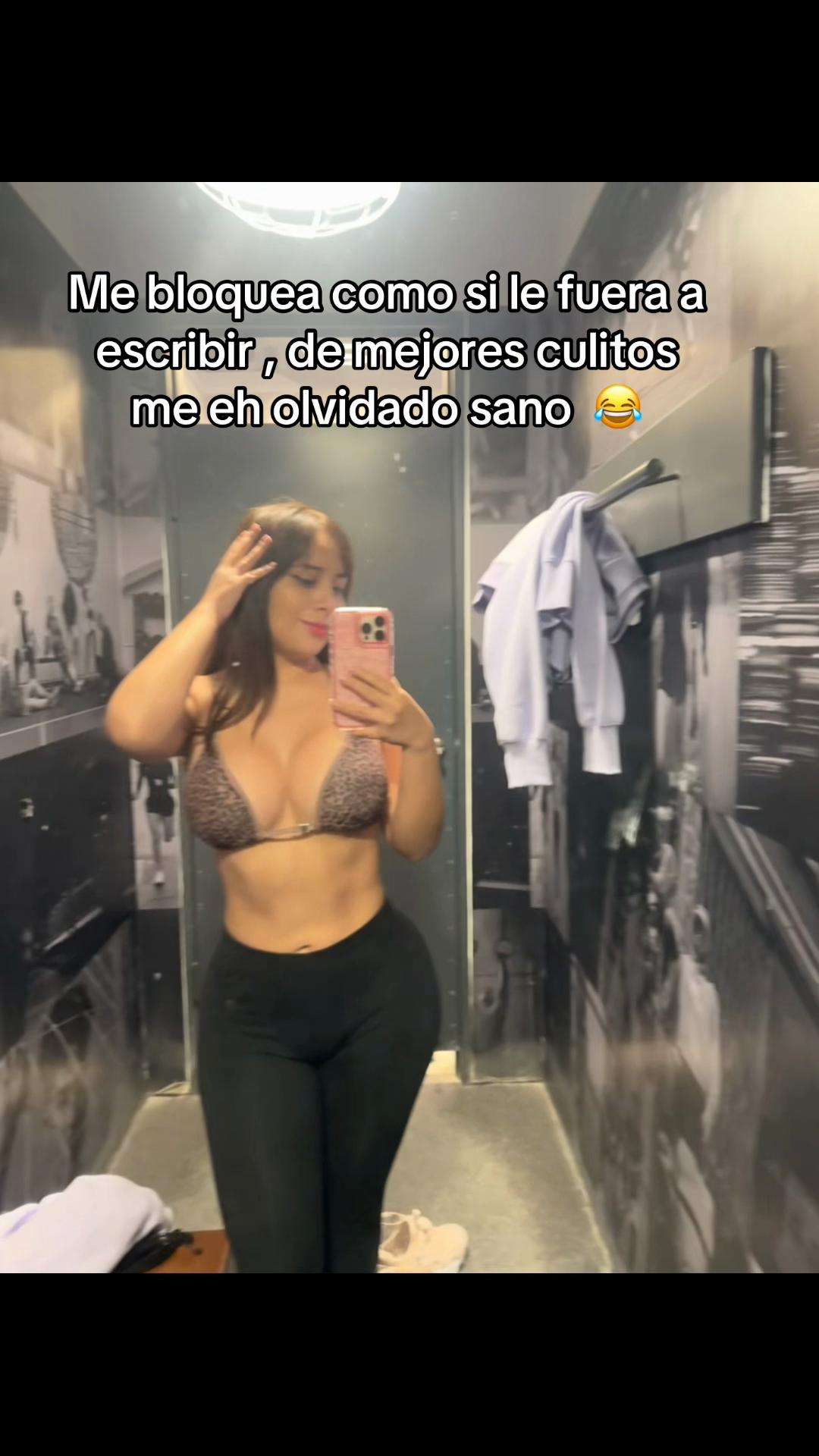 @danidaniela